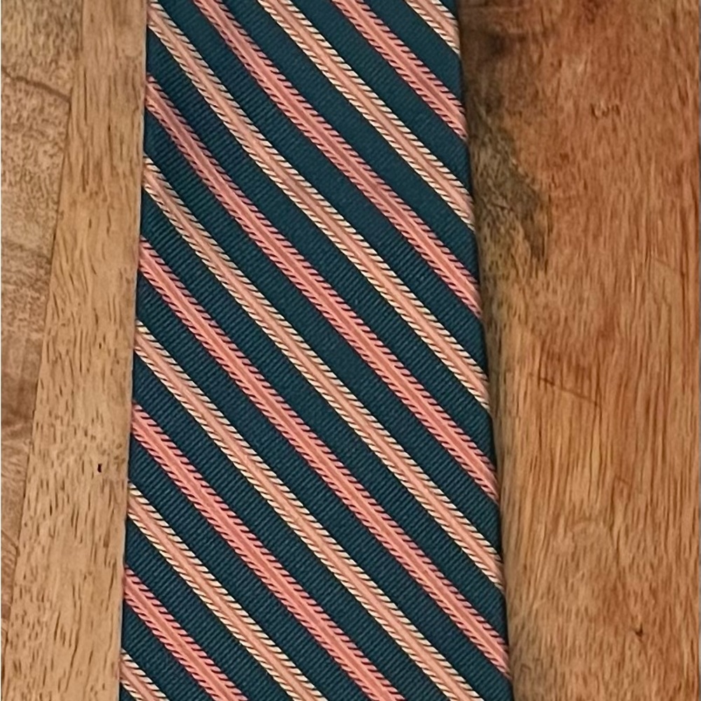 JOSEPH A. BANK MEN’S GREEN, PINK, & CREME 100% SILK NECKTIE/PRE-OWNED/ACCLAIMED!